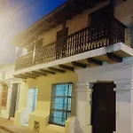Habitación privada ciudad amurallada